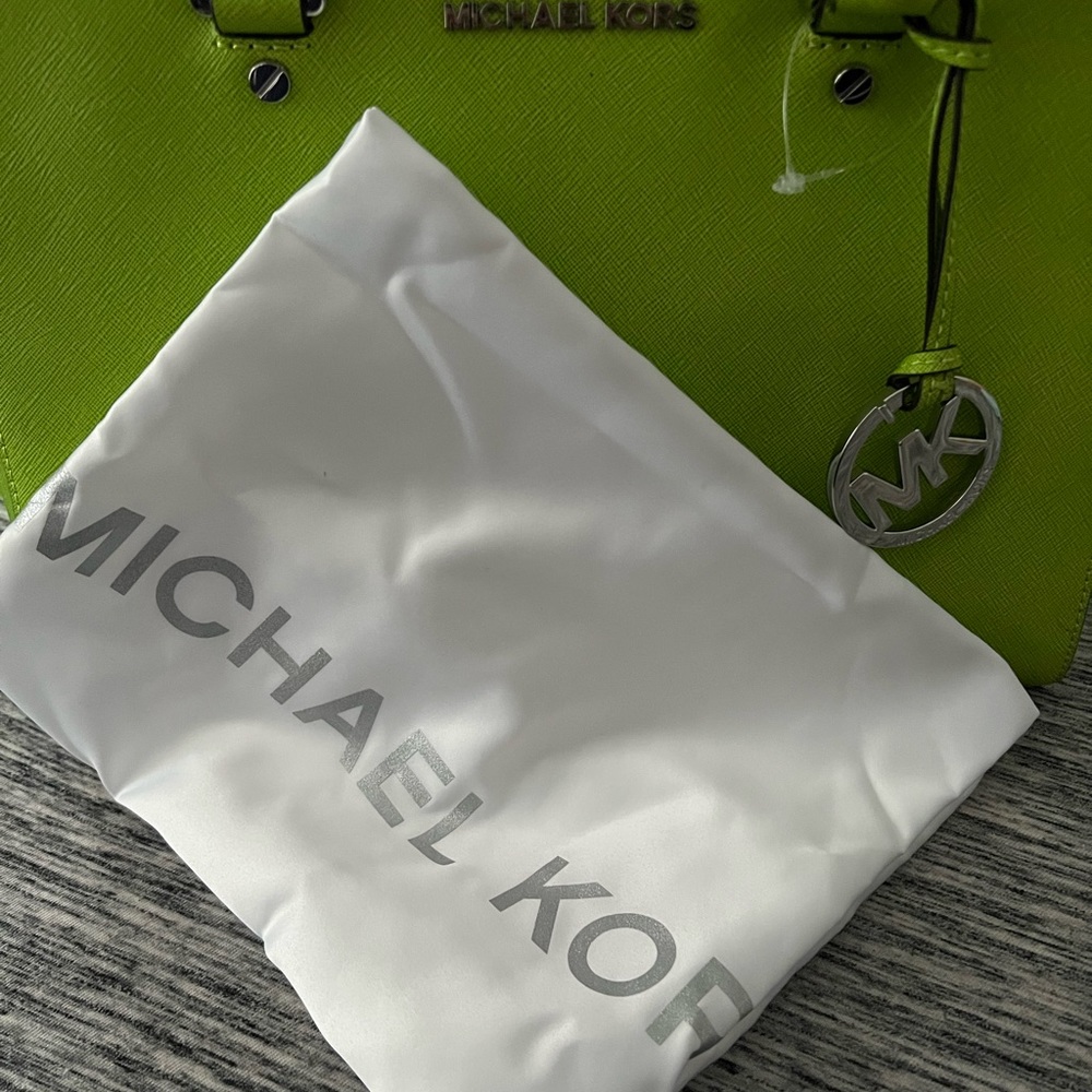 Rare Retied Michael Kors Sutton - Picture 4 of 11